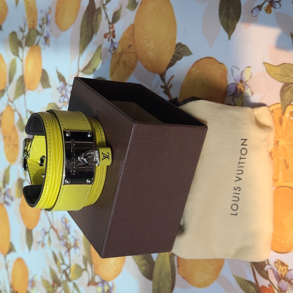 Louis Vuitton Citron Epi Leather Bracelet Silver LV Logo Lock W/Box + Dustbag